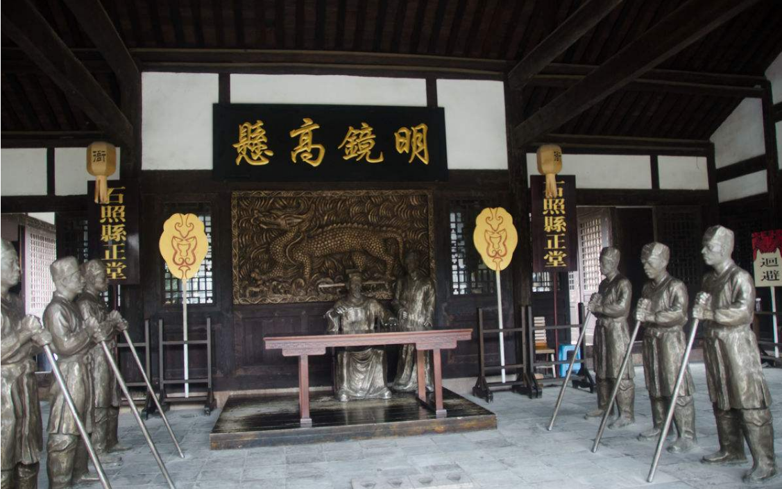 今时上班古时应卯，官老爷的办公室你见过吗？